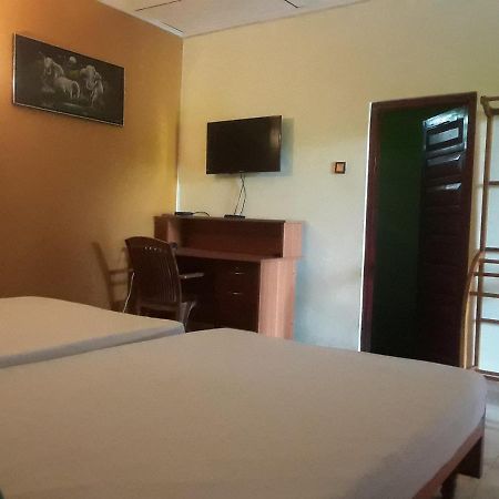 Hansika Guest Inn Buttala Luaran gambar