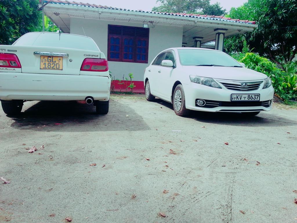 Hansika Guest Inn Buttala Luaran gambar
