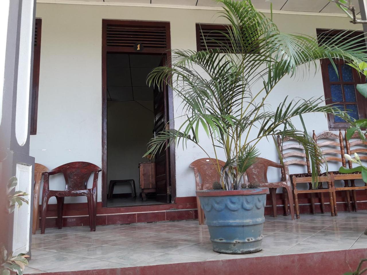 Hansika Guest Inn Buttala Luaran gambar